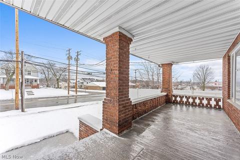 16575 Libby Rd, Maple Heights, OH 44137 photo 6