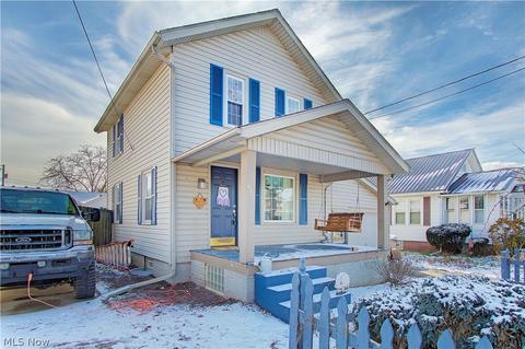 407 E Line St, Minerva, OH 44657 photo 3