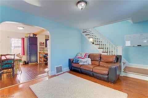 407 E Line St, Minerva, OH 44657 photo 6