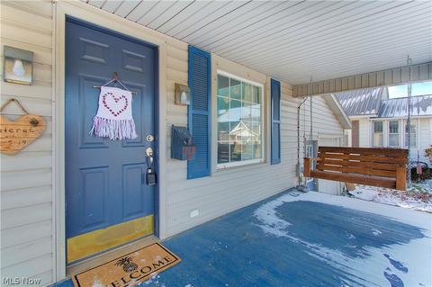 407 E Line St, Minerva, OH 44657 photo 5