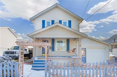 407 E Line St, Minerva, OH 44657 photo 1