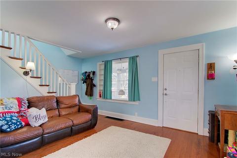 407 E Line St, Minerva, OH 44657 photo 8
