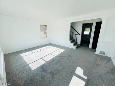 6510 Kenneth Ave, Parma, OH 44129 photo 2