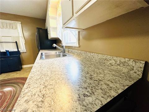 18 Maple Dr, Youngstown, OH 44512 photo 7