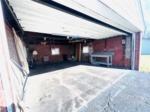 18 Maple Dr, Youngstown, OH 44512 photo 33