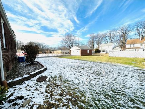 18 Maple Dr, Youngstown, OH 44512 photo 14