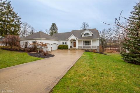 210 Hedgecliff Dr, Aurora, OH 44202 photo 1