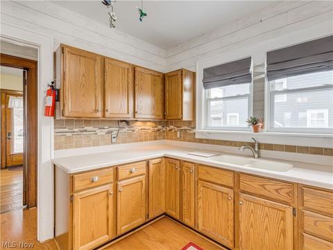 1104 Lexington Ave, Akron, OH 44310 photo 11