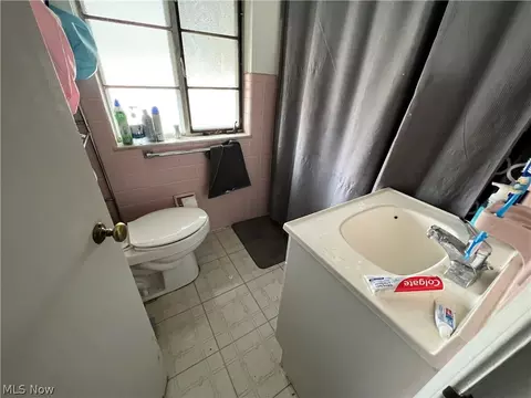 395 E 270th St, Euclid, OH 44132 photo 9