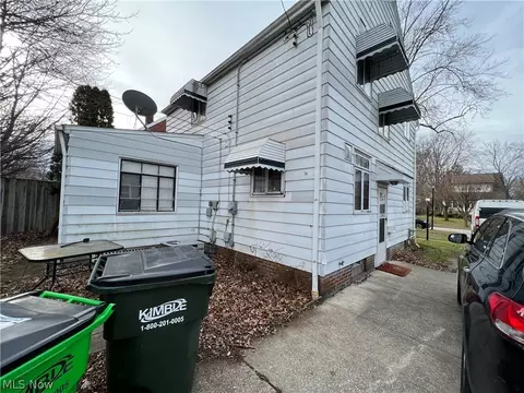 395 E 270th St, Euclid, OH 44132 photo 3