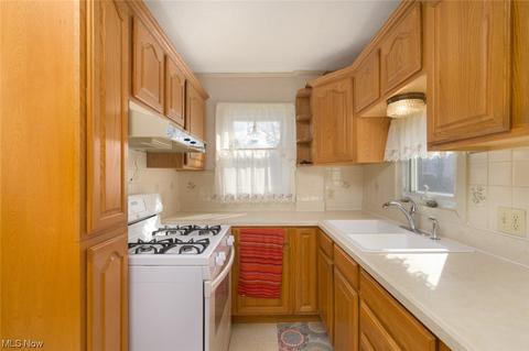 746 Bettes Ave, Akron, OH 44310 photo 15