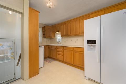 746 Bettes Ave, Akron, OH 44310 photo 13