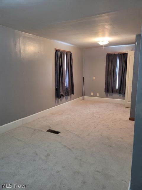 112 Parkway St, Struthers, OH 44471 photo 7