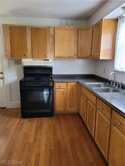 112 Parkway St, Struthers, OH 44471 photo 5