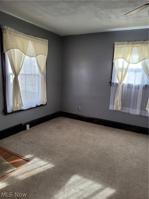 112 Parkway St, Struthers, OH 44471 photo 3