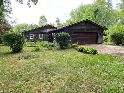 2710 Pine Ridge Rd, Ashtabula, OH 44004 photo 1