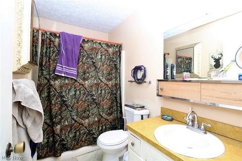 1802 S Abbe Rd, Elyria, OH 44035 photo 6