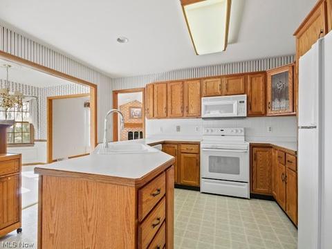 129 Lost Creek Dr, Boardman, OH 44512 photo 3