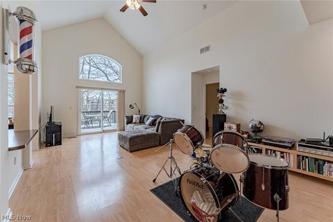 6828 Rolling Meadow Dr #E-1, Parma, OH 44134 photo 5