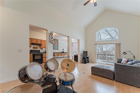 6828 Rolling Meadow Dr #E-1, Parma, OH 44134 photo 6