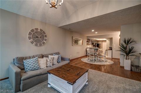 3658 Barrington Pl NW, Canton, OH 44708 photo 9
