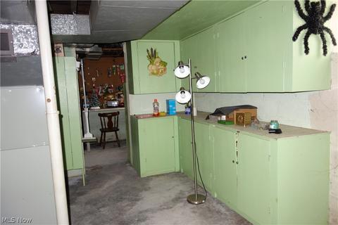 618 Parkview Ave, Akron, OH 44310 photo 27