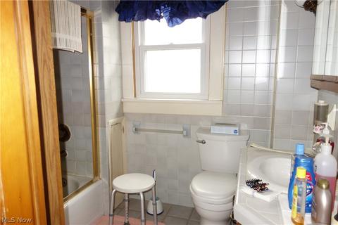 618 Parkview Ave, Akron, OH 44310 photo 17
