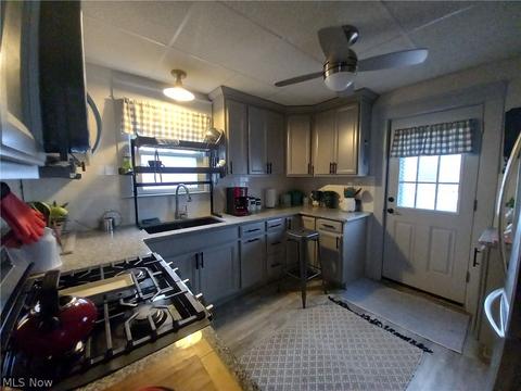 273 Sexton St, Struthers, OH 44471 photo 8