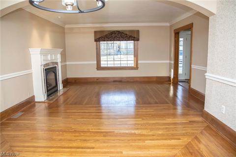 32 E Main St, Canfield, OH 44406 photo 7