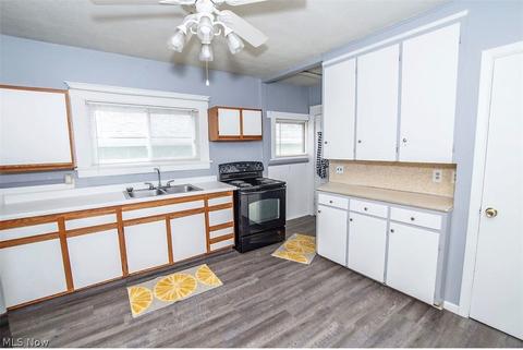420 Brandon Ave, Struthers, OH 44471 photo 5