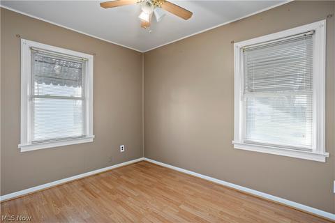 2506 E 37th St, Lorain, OH 44055 photo 9