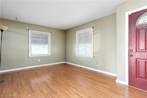 2506 E 37th St, Lorain, OH 44055 photo 4