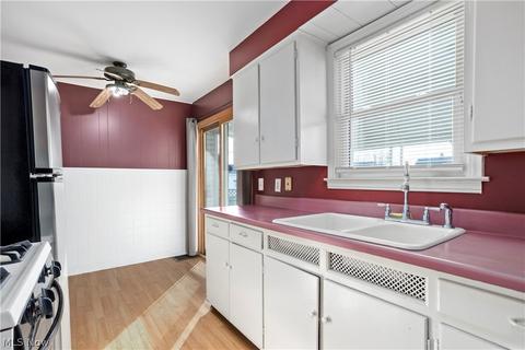 2506 E 37th St, Lorain, OH 44055 photo 6