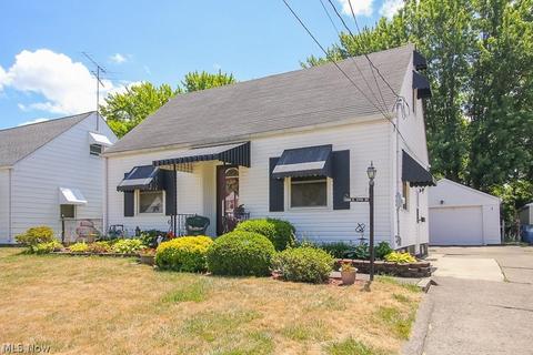 2506 E 37th St, Lorain, OH 44055 photo 2