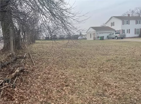 E 129th Street, Garfield Heights, OH 44125