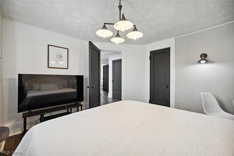 6482 Ridge Rd, Parma, OH 44129 photo 17