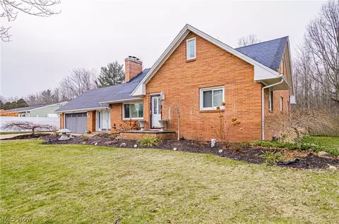 6453 Hiram Ave, Ashtabula, OH 44004 photo 2