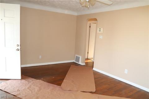 14416 Kennerdown Ave, Maple Heights, OH 44137 photo 3