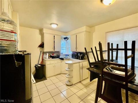 20511 Libby Rd, Maple Heights, OH 44137 photo 5