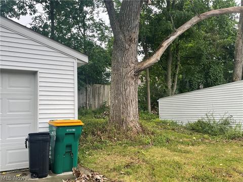 20511 Libby Rd, Maple Heights, OH 44137 photo 23
