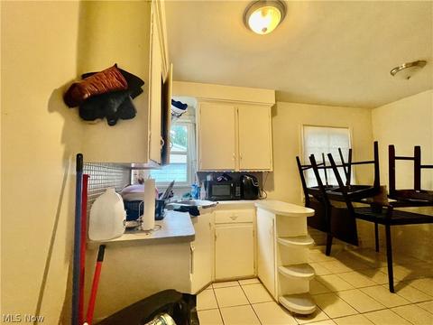 20511 Libby Rd, Maple Heights, OH 44137 photo 3