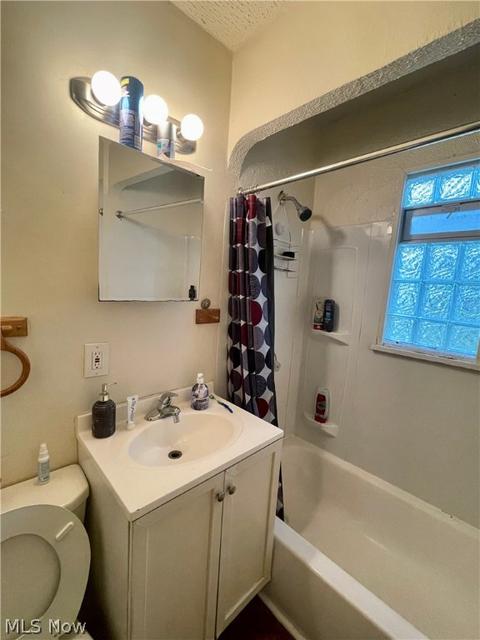 20511 Libby Rd, Maple Heights, OH 44137 photo 9