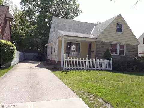 126 E 194th St, Euclid, OH 44119