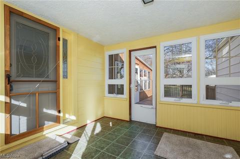 1616 Manor Ave NW, Canton, OH 44708 photo 3