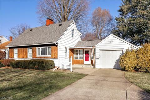 1616 Manor Ave NW, Canton, OH 44708 photo 2