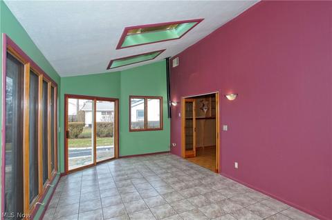 5968 Thunderbird Dr, Mentor On The Lake, OH 44060 photo 3