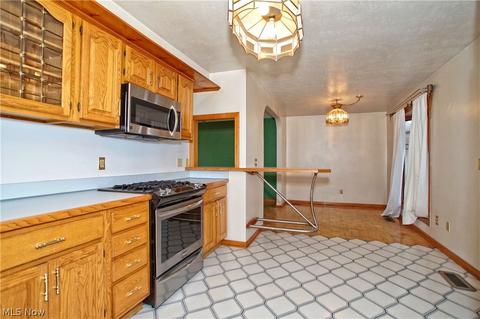 5968 Thunderbird Dr, Mentor On The Lake, OH 44060 photo 10