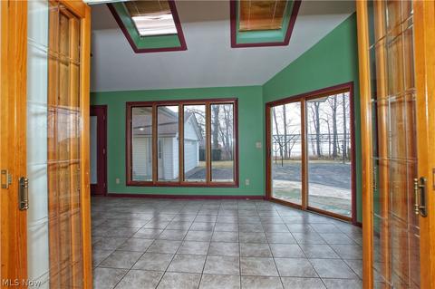 5968 Thunderbird Dr, Mentor On The Lake, OH 44060 photo 4