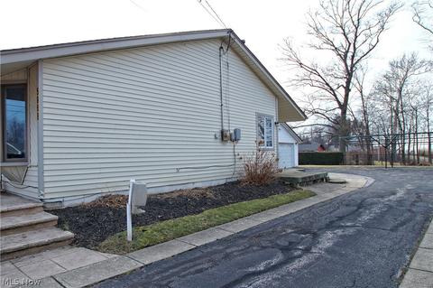 5968 Thunderbird Dr, Mentor On The Lake, OH 44060 photo 31