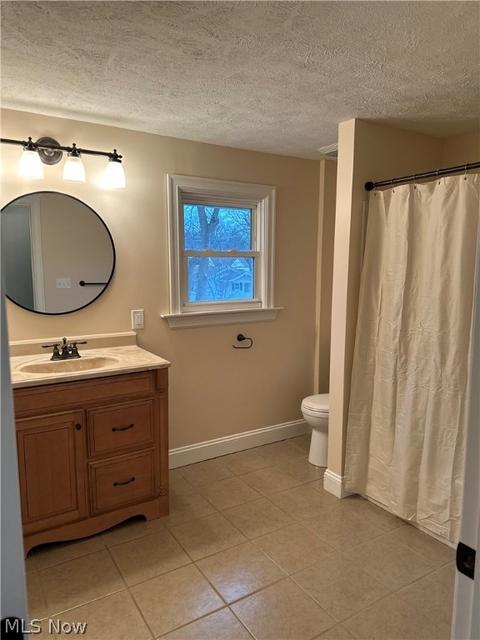 47 Devonshire Dr, Akron, OH 44312 photo 9